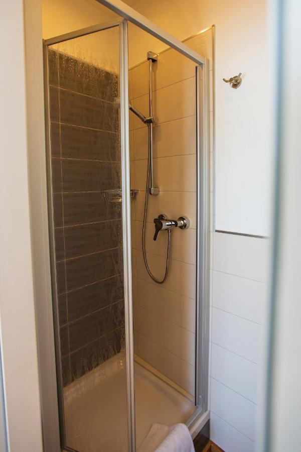 Der Weinladen Apartment Krov Luaran gambar