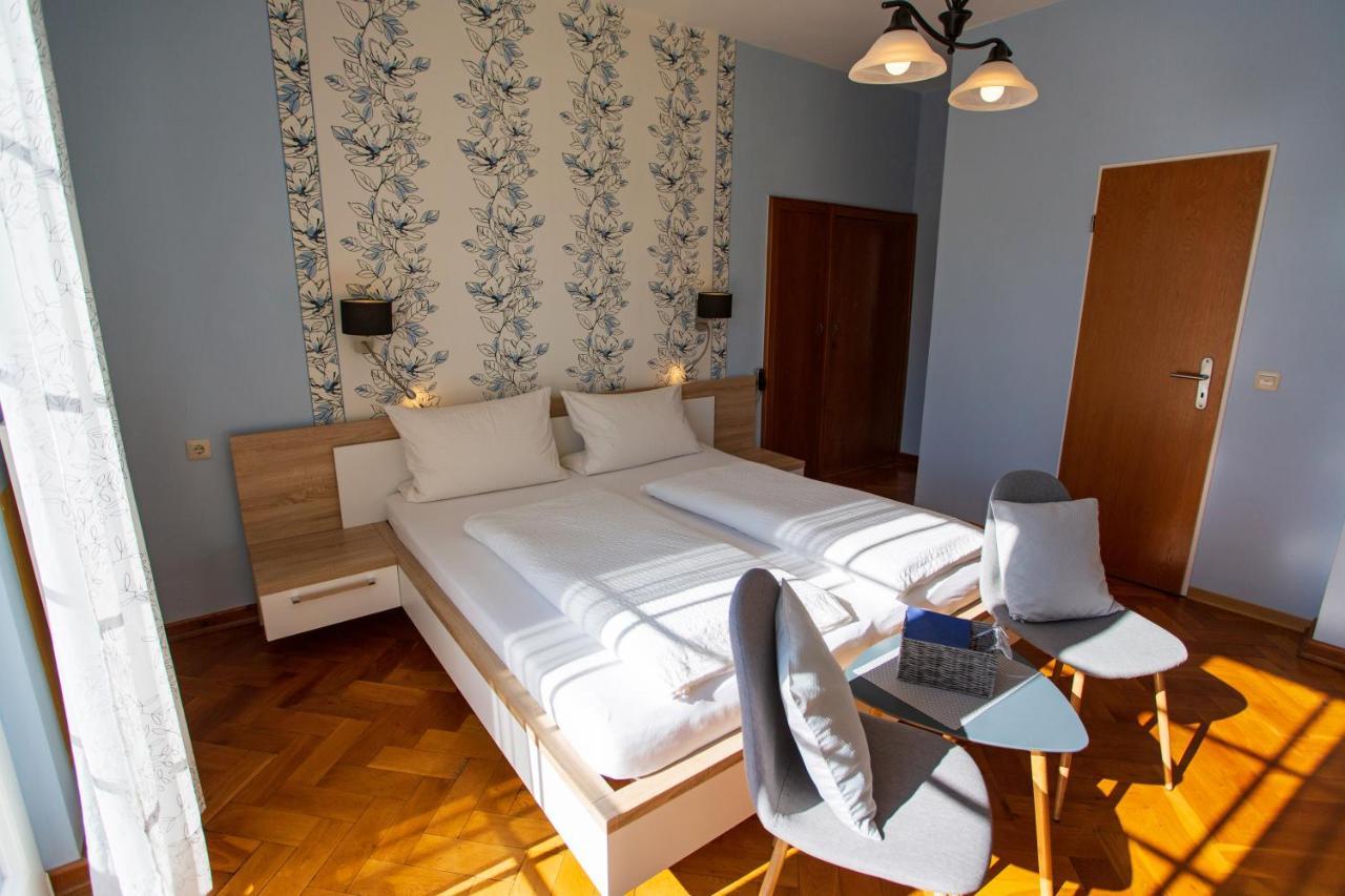 Der Weinladen Apartment Krov Luaran gambar