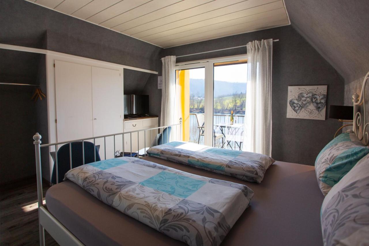 Der Weinladen Apartment Krov Luaran gambar