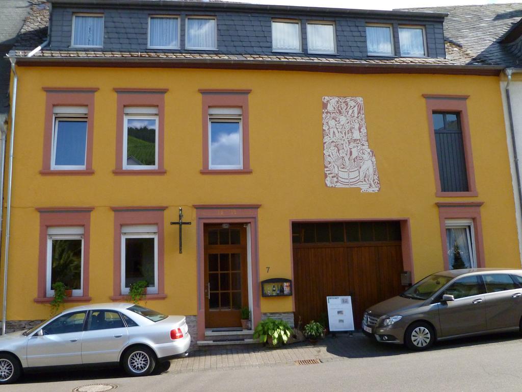 Der Weinladen Apartment Krov Luaran gambar
